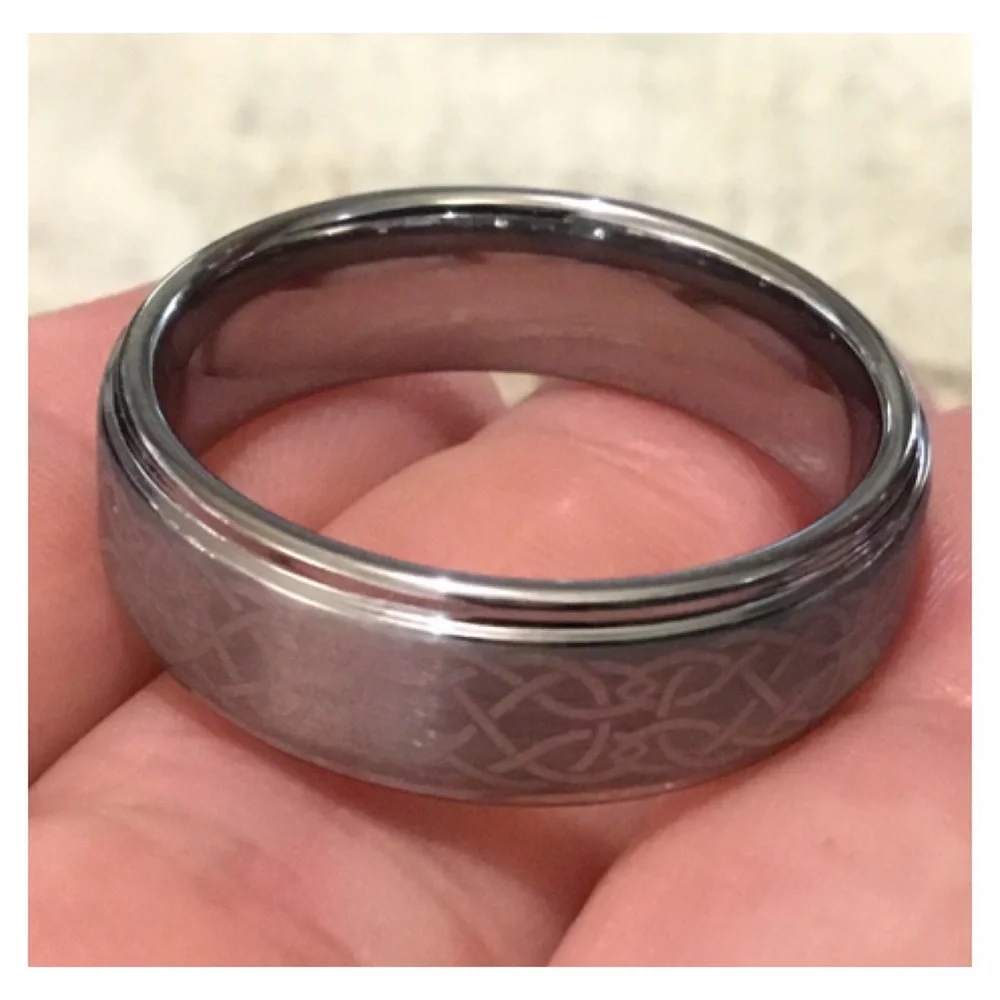 New! High Quality Mens Tungsten Carbide 13.5 Ring w/ Storage Box